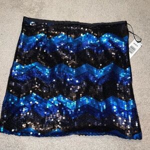 Nwot Women’s sparkly sequined skirt by Poof Couture